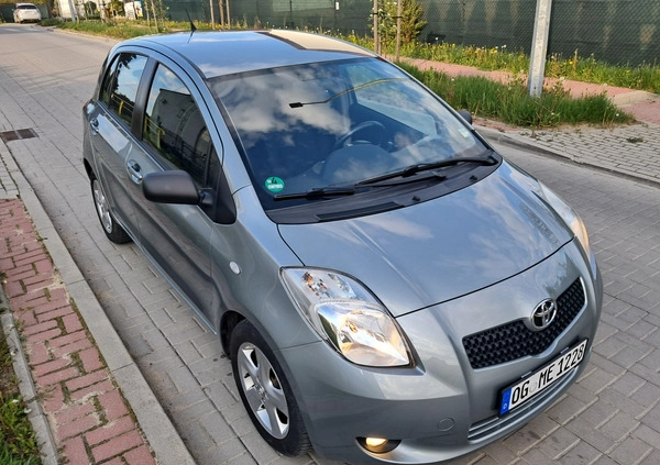 Toyota Yaris cena 15900 przebieg: 189000, rok produkcji 2006 z Kraśnik małe 407